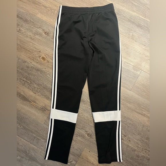 Black and white Adidas sweatpants - Picture 4 of 4